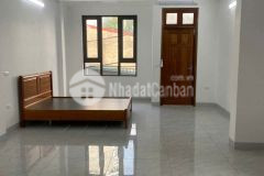 Cho thuê nhà phố trần quốc hoàn, cầu giấy 35m x 5t giá 15 triệu, ngõ ô tô thông