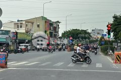 Ngộp bank chỉ 38 tỷ có tòa nhà 6 tầng mt hà huy giáp q12 ngang 14m 280m2 ngay ngã 4 ga.