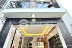 Bán nhà phúc lợi,long biên 5 tầng,40m,mt4.7m oto vào nhà nhỉnh 7 tỷ