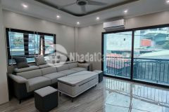 Nhà đẹp hiếm nội thất xịn ô tô vào nhà ngõ 63 phố cổ linh dt 40m2. giá 13.6 tỷ