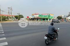 Bán đất tặng nhà mặt tiền đường nguyễn văn khạ, gần bv củ chi, 80m2 chỉ 2.6 tỷ dọn vào ở ngay