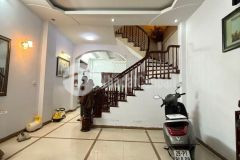 Dương quảng hàm cầu giấy hà nội dọn vào ở ngay, 6 tầng, 5 ngủ