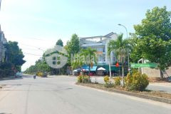 Chủ gửi nhà 1 trệt 3 lầu trục chính a2 kdc phú an, cái răng, cần thơ cách cổng chào 100m