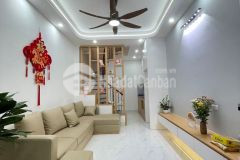 Bán nhanh nhà đẹp phố thịnh quang 35m 5 tầng giá 8tỷ