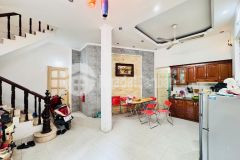 Bán nhà trung tâm cầu giấy 43m2 lô góc 2 thoáng 9,5 tỷ tl