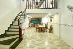 Nhà q12 4 tầng cách mặt tiền ht06 vài bước chân đi bộ ra chợ chỉ 2.99 tỷ