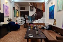 Bán nhà giải phóng gần quận uỷ hoàng mai, lô góc, ô tô đỗ cửa, diện tích rộng, giá đầu tư.