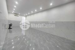 Cho thuê căn hộ tập thể ngọc khánh, ba đình, nhà đẹp ở luôn, ngõ thông, sân rộng