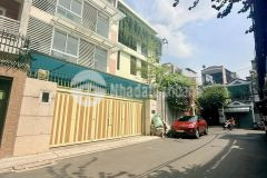 Nguyễn trọng tuyển giao nguyễn văn trỗi 80m2 3 tầng, ngang 6m, xe hơi đỗ cửa 11 tỷ.