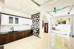 Bán nhà tây hồ, ô tô vào nhà 5 tầng 3 phòng ngủ dọn vào ở ngay trước tết