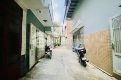Nguyễn kiệm 36m2 vuông vức 2 tầng đúc mới hẻm 3m thông gần đường lớn chỉ 4 tỷ 2