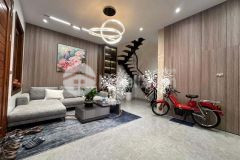 Nhà hai bà trưng 6 tầng thang máy, cách phố 15m, ô tô sát nhà, 50m2, nội thất xịn, hơn 15 tỷ