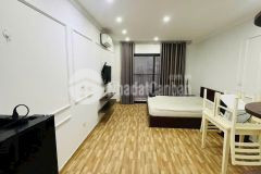 Cho thuê căn hộ khép kín nội thất hiện đại ô tô đỗ cửa phố ái mộ. giá 5 triệu tháng