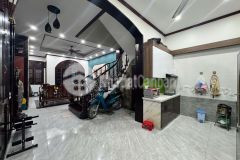 Cho thuê nhà ngõ 156 phố lạc trung, hai bà trưng 60m x 4t giá 15tr ô tô tận nhà