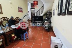 Nhà phố minh khai, dt 5982m2, đối diện chợ mơ, 3 tầng, trung tâm phố, giá 19.x tỷ