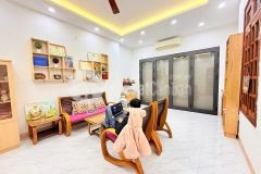 Vị trí đẹp phố võng thị 70m2, 5 tầng, mặt tiền 6.2m ô tô tránh đỗ giá 29 tỷ gần hồ tây