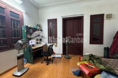 Bán nhà thạch bàn 4 tầng dân xây lô góc ô tô tránh vào nhà long biên