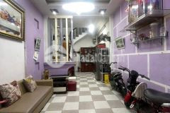 Cho thuê nhà riêng ngõ 132 đường cầu giấy 36m x 5t 3 ngủ giá 14tr cho ở nhóm