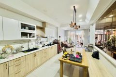 Chủ đi định cư bán gấp nhà 5 tầng cao thắng quận 3 51m2 giá tốt 14 tỷ.