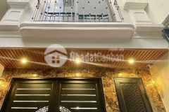 Bán ccmn hai bà trưng, doanh thu 70trth, 8tầng thang máy, dt 50m2, nhỉnh 13 tỷ.