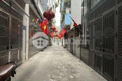 Phố tô hoàng, dt 40m2, gần ngã tư lò đúc trần khát chân, mặt tiền 4.8m, giá 7.xtỷ.