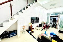 Bán nhà 3 tầng mặt tiền thụt đường đông hồ p.chánh hưng quận 8