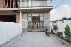 Bán nhà mới xây phước lợi, bến lức dt 150m2 đã hoàn công,1 lầu, 2pn,2wc giá 2,2 tỷ