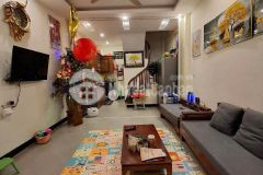 Nhà trung tâm văn quán hà đông mặt ngõ thông, ô tô lùi cửa 5 tầng hơn 8 tỷ xíu