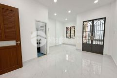 Lê văn sỹ quận 3 vài bước ra xe hơi 2 mặt hẻm dt đẹp 4.4x12 3 tầng 8.x tỉ