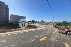 Bán nhanh lô góc 2 mặt tiền ven sông ngay chợ tân bình, gần đại học lạc hồng.