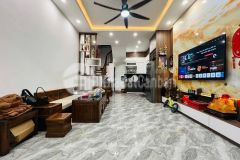 Bán nhà gần phố hồng mai hai bà trưng, sát đường ô tô, nhà đẹp 4 tầng ở ngay.