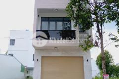 Cho thuê nhà trệt 2 lầu mới 100 trục chính kdc hồng loan cái răng cần thơ