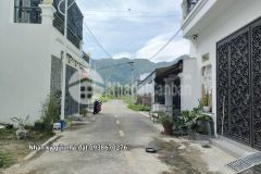 Bán đất diên an giá rẻ full thổ cư mặt tiền đường nhựa dân cư đông toàn nhà lầu