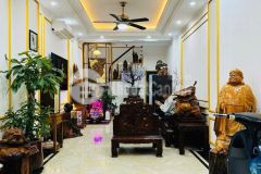 Nhà lâm du long biên 6 tầng ngõ thông gần phố