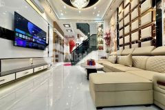 Nhà đẹp 3 tầng, bến xe q.8 giá rẻ nhỉnh 3 tỷ.