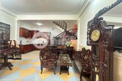 Bán nhà phố ngọc khánh, ba đình, nhà dân xây, mặt tiền rộng, gần ngay phố