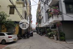 Bán nhà phố nguyễn chính hoàng mai gần đường trương định, 4 tầng nở hậu, ô tô đỗ cửa.