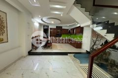 Siêu phẩm 5x18 1 hầm, 4 tầng kinh doanh đa ngành nghề gần vạn phúc city