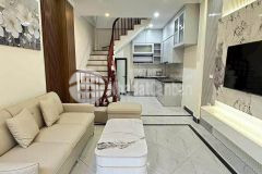 Bán nhà 5t, 33m2 giá 7,45 tỷ ngọc thuỵ, long biên ô tô cách nhà 25m