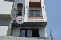 Bán nhà 1 trệt 4 lầu 1 phạm văn đồng, phường linh tây, quận thủ đức