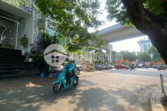 Cho thuê văn phòng 60m2 view hồ hoàng cầu, đống đa, hà nội. lh. 0866683628