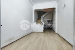 Nguyên căn đội cấn, liễu giai, ba đình, gần phố, ngõ thông, có bãi ô tô