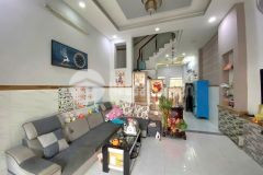 Nhà đẹp đông bắc q12 giáp gò vấp 3 tầng hẻm 5m thông chỉ 5.69 tỷ