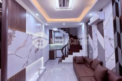 Duy nhât 1 căn, 5t duy tân 8,5 ty, 2 mặt thoáng sát phố ở ngay