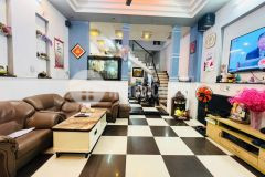 Tân bình giáp quận 10 4 tầng 5x13.5m giá chỉ 7 tỷ hơn.