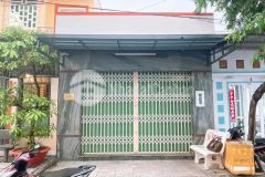 Ban nha câp 4 măt tiên hem thông 6m 5x17m² gân bên xe quân 8