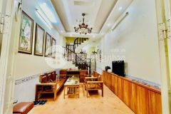 Bán nhà 4 tầng phố hoàng mai ngõ thông gốc đề, ô tô đỗ cửa, nhỉnh 8 tỷ.