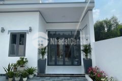 Còn đúng 2 căn nhà cấp 4 ngay trung tâm gần chợ thạnh phú