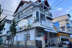 Bán nhà 2 mặt tiền đường chính trần nhật duật