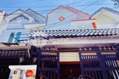 Nhà đẹp giá rẻ 2 tầng sang trọng oto đỗ cửa khu vạn khu q12 giá chỉ nhỉnh 4 tỷ